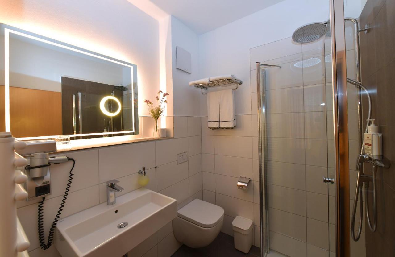 Landhotel Rittmeister & Kraeuter-Spa Adults Only Rostock Bagian luar foto