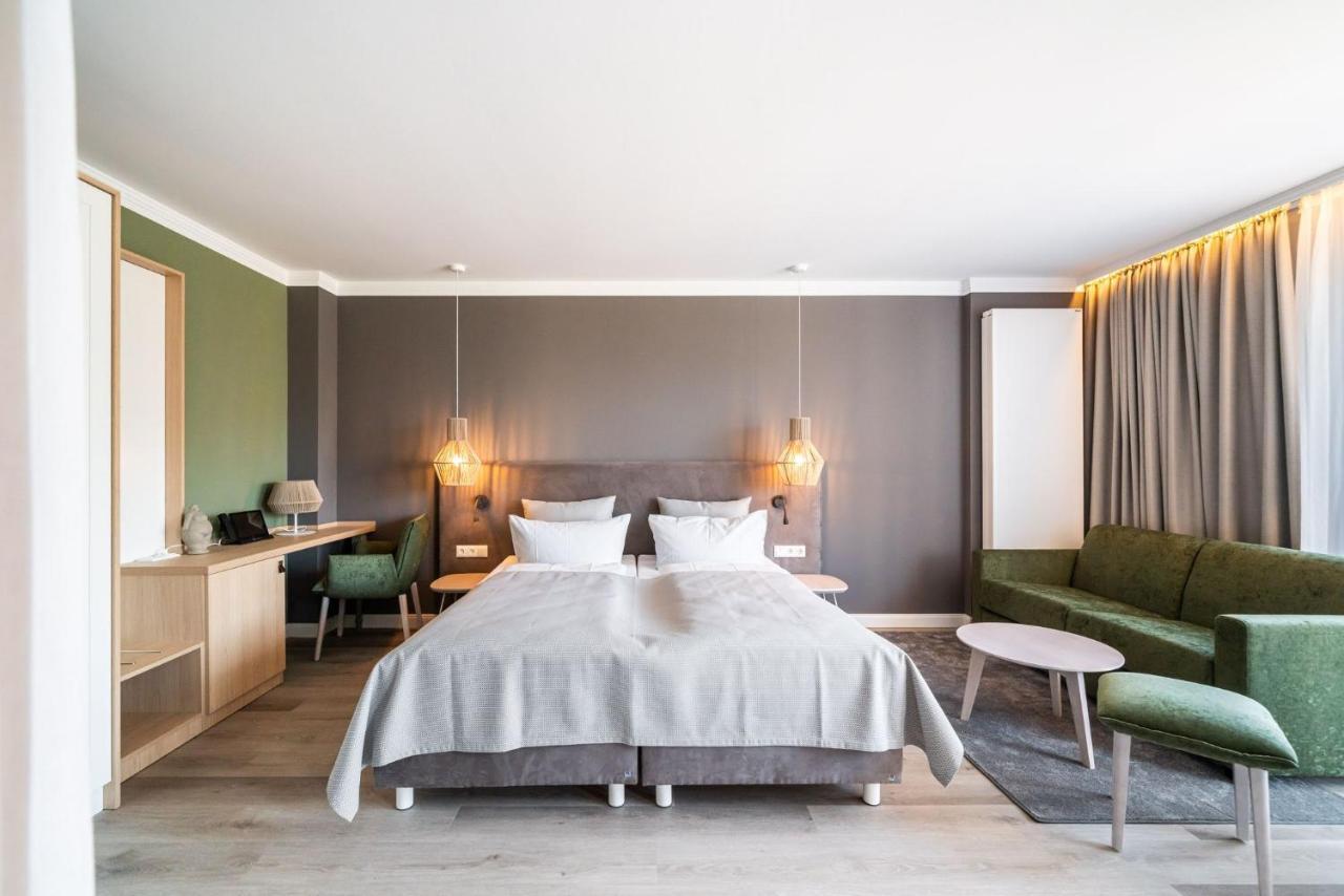 Landhotel Rittmeister & Kraeuter-Spa Adults Only Rostock Bagian luar foto