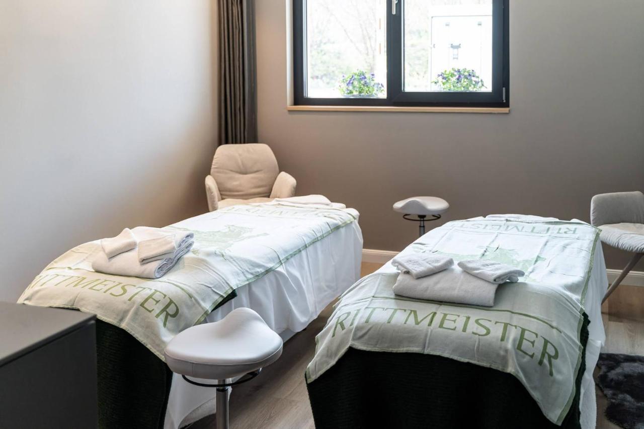 Landhotel Rittmeister & Kraeuter-Spa Adults Only Rostock Bagian luar foto